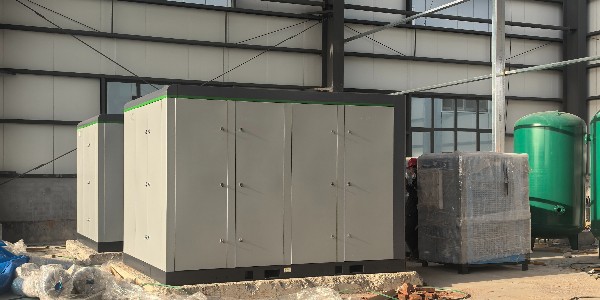 两级压缩空压机200kW一套安装完成！睿寂行