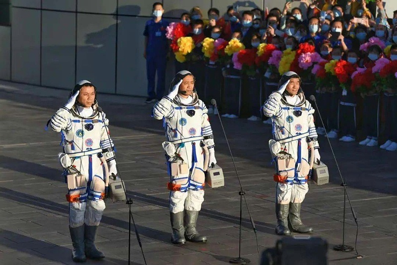 青島空壓機賀神州十二發(fā)射成功